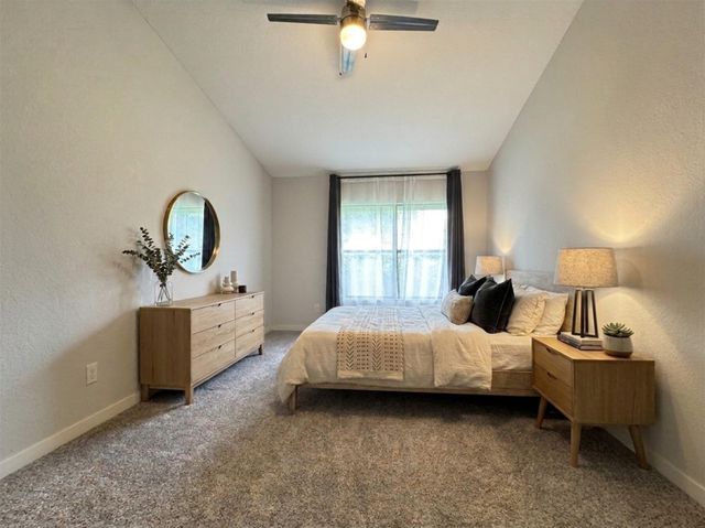 1881 Bering Drive 58, Houston, TX 77057