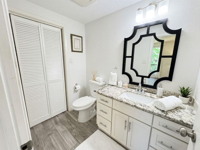 1881 Bering Drive 58, Houston, TX 77057