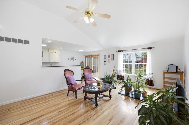 3712 Maple Ridge Circle, Lexington, KY 40509