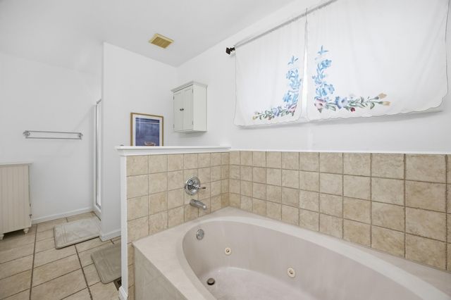 3712 Maple Ridge Circle, Lexington, KY 40509