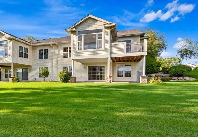 583 Holly Lane N, Oakdale, MN 55128