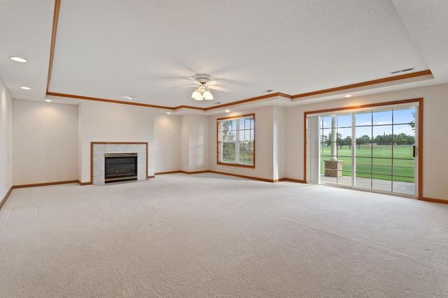 583 Holly Lane N, Oakdale, MN 55128