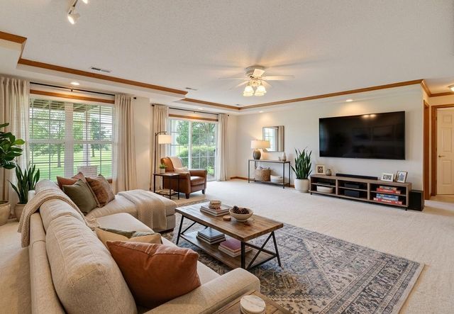 583 Holly Lane N, Oakdale, MN 55128