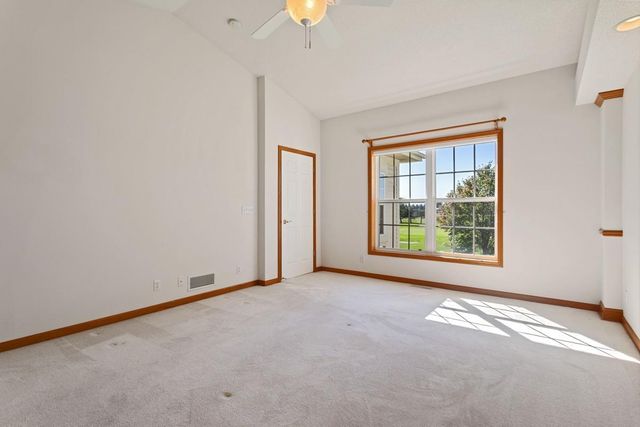 583 Holly Lane N, Oakdale, MN 55128
