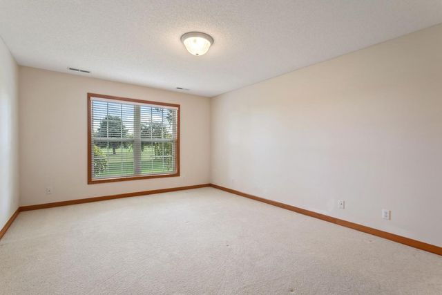 583 Holly Lane N, Oakdale, MN 55128
