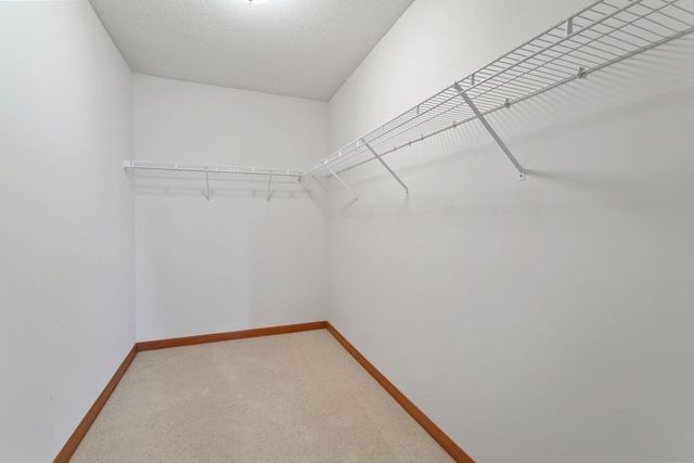 583 Holly Lane N, Oakdale, MN 55128