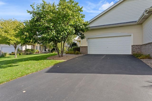 583 Holly Lane N, Oakdale, MN 55128