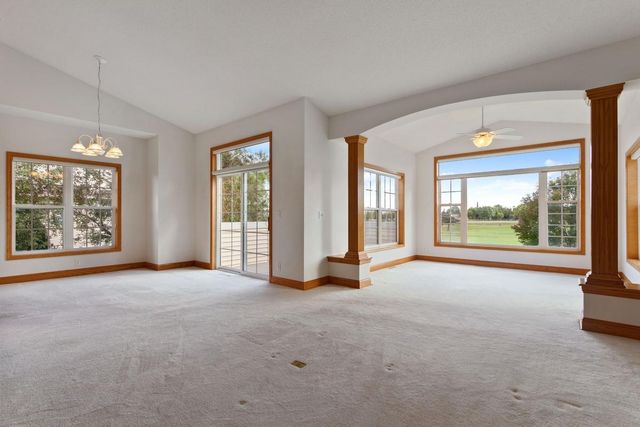 583 Holly Lane N, Oakdale, MN 55128