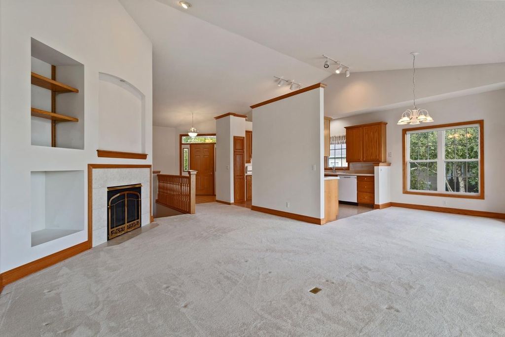 583 Holly Lane N, Oakdale, MN 55128 — photo 5