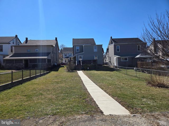 135 E MAIN ST, Richland, PA 17087