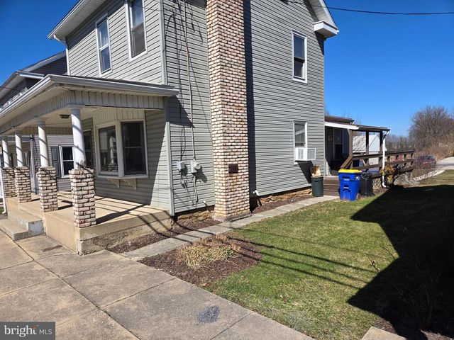 135 E MAIN ST, Richland, PA 17087