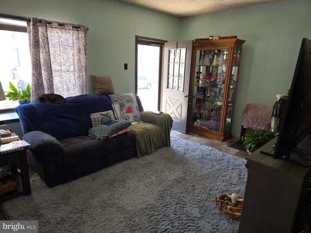 135 E MAIN ST, Richland, PA 17087