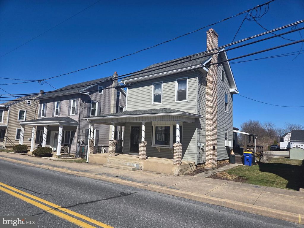135 E MAIN ST, Richland, PA 17087