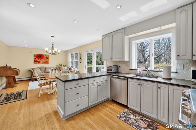 20 Kitcher Court, Trumbull, CT 06611