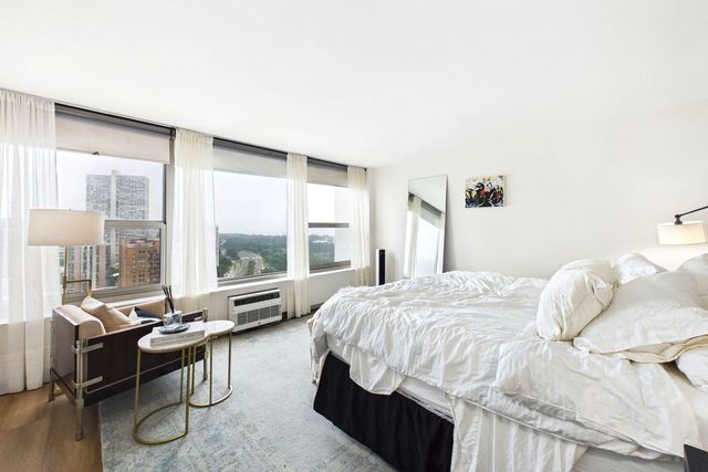 3600 N Lake Shore Drive 2324, Chicago, IL 60613