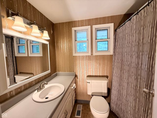 1512 Woodside Drive, Crawfordsville, IN 47933