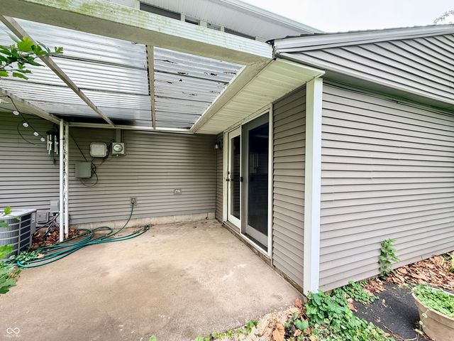 1512 Woodside Drive, Crawfordsville, IN 47933