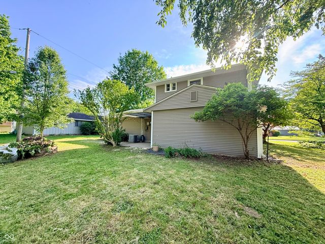 1512 Woodside Drive, Crawfordsville, IN 47933