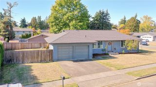 26007 14th Avenue S, Des Moines, WA 98198