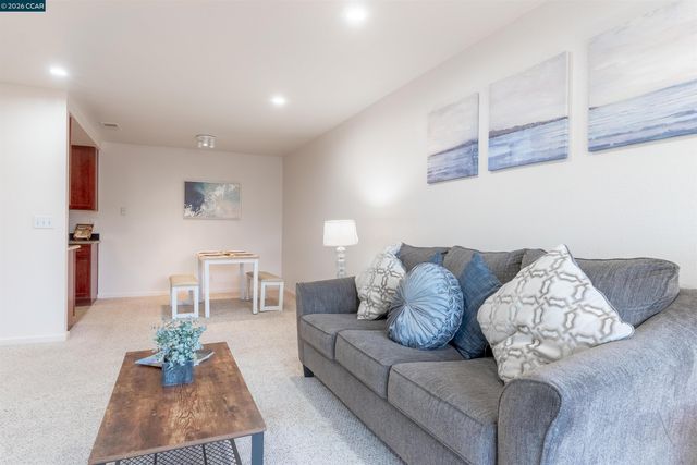 1315 A St 206, Hayward, CA 94541