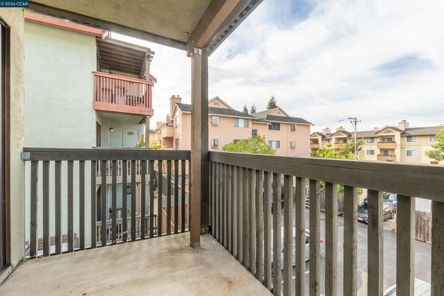 1315 A St 206, Hayward, CA 94541
