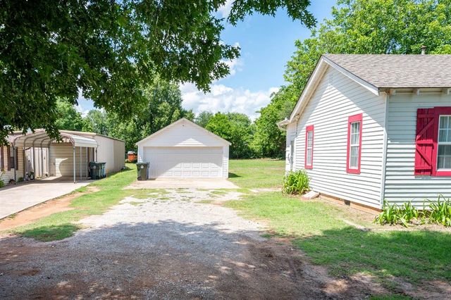 9617 E Reno Avenue, Midwest City, OK 73130