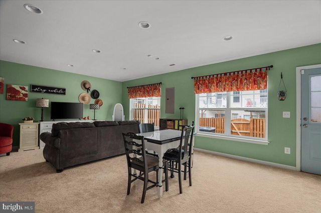 102 ROTUNDA DR, Stephenson, VA 22656