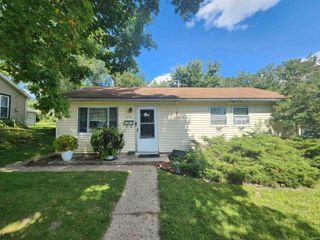 1001 Lancaster Drive, South Bend, IN 46614