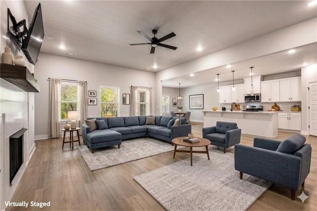 3907 SW Pecan Circle, Bentonville, AR 72713