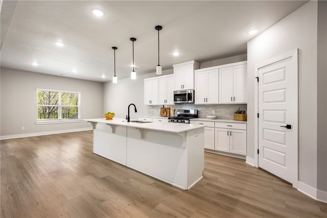 3907 SW Pecan Circle, Bentonville, AR 72713