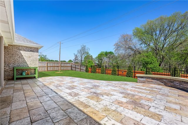 3907 SW Pecan Circle, Bentonville, AR 72713
