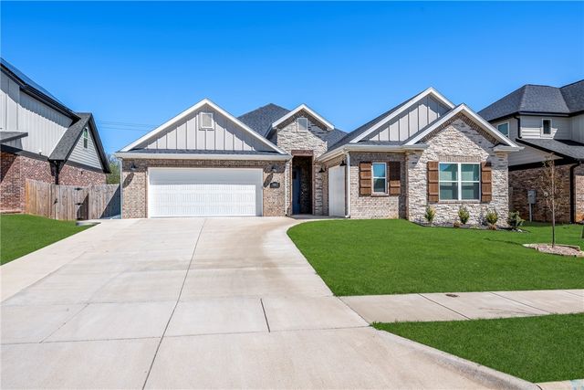 3907 SW Pecan Circle, Bentonville, AR 72713