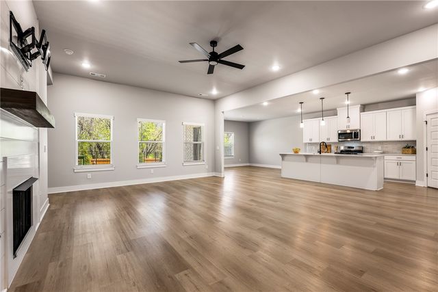 3907 SW Pecan Circle, Bentonville, AR 72713
