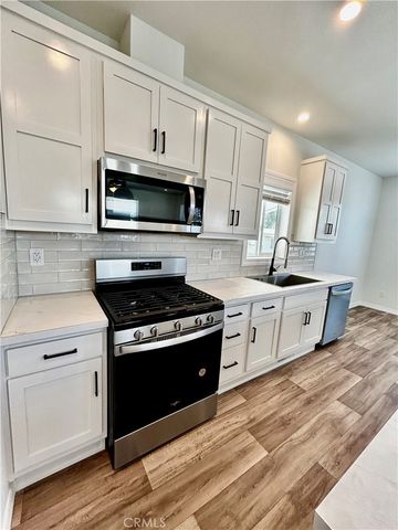 1536 S state Street 121, Hemet, CA 92543