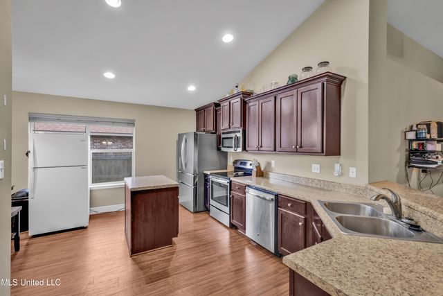 18280 Cardinal Lane, Gulfport, MS 39503