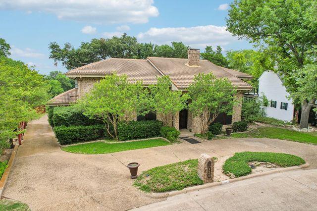128 Sceptre Drive, Rockwall, TX 75032