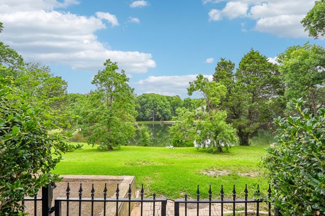 128 Sceptre Drive, Rockwall, TX 75032