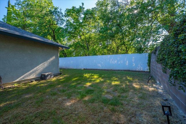 2861 Shotwick Trail, Redding, CA 96002