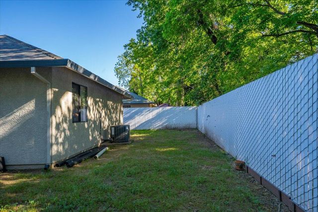 2861 Shotwick Trail, Redding, CA 96002