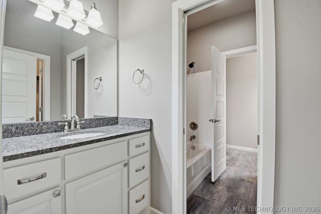 17002 S 11th West Avenue, Glenpool, OK 74033