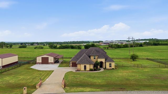 17002 S 11th West Avenue, Glenpool, OK 74033