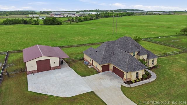 17002 S 11th West Avenue, Glenpool, OK 74033