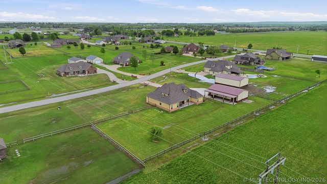 17002 S 11th West Avenue, Glenpool, OK 74033