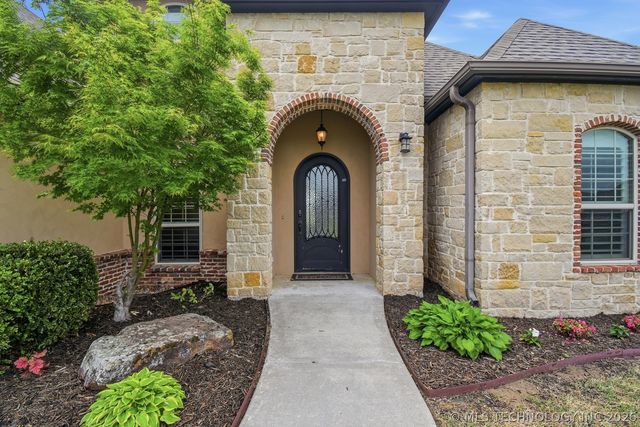 17002 S 11th West Avenue, Glenpool, OK 74033