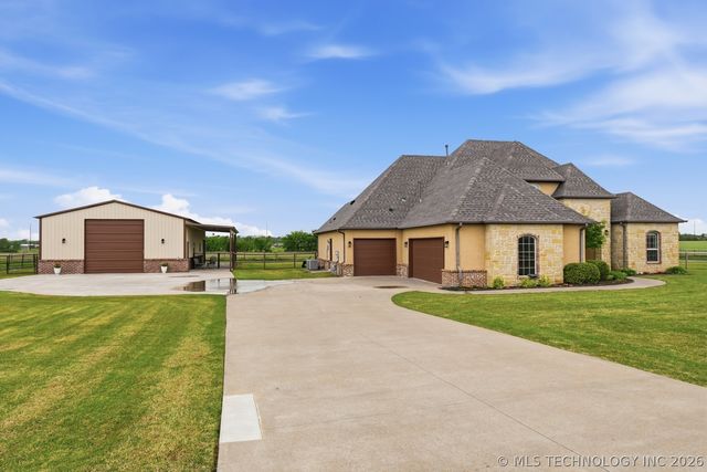 17002 S 11th West Avenue, Glenpool, OK 74033