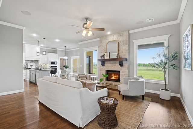 17002 S 11th West Avenue, Glenpool, OK 74033