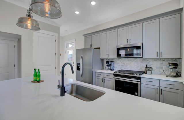 8606 Bowen Corner Avenue, Hanahan, SC 29410