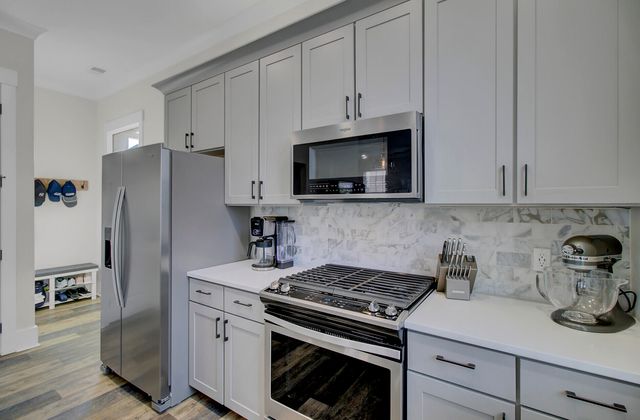 8606 Bowen Corner Avenue, Hanahan, SC 29410