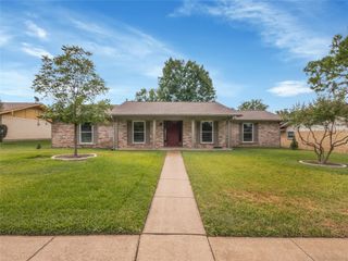 13110 Pennystone Drive, Farmers Branch, TX 75244