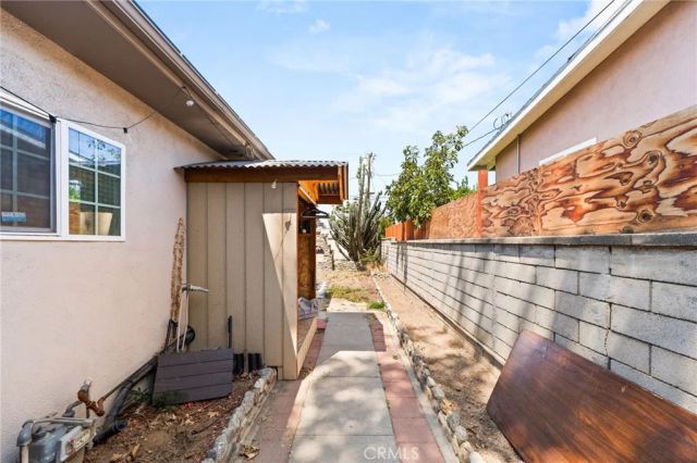 114 S Tamarisk, Rialto, CA 92376